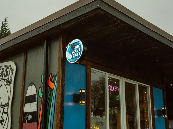 Big Wave Café