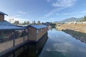 Floathouse Patio & Grill