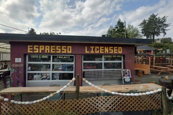 Ukee Dogs Cafe & Eatery